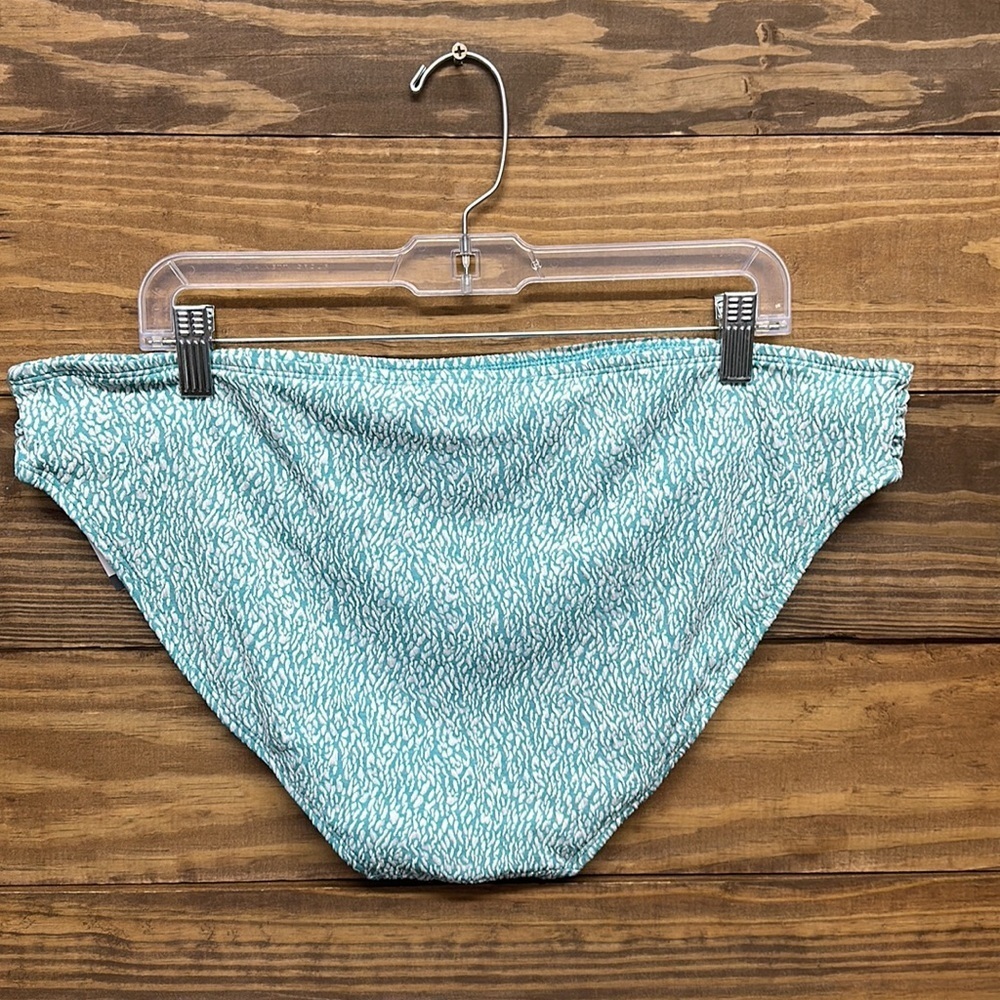 Women's Ruched Bottom - Picture 5 of 6